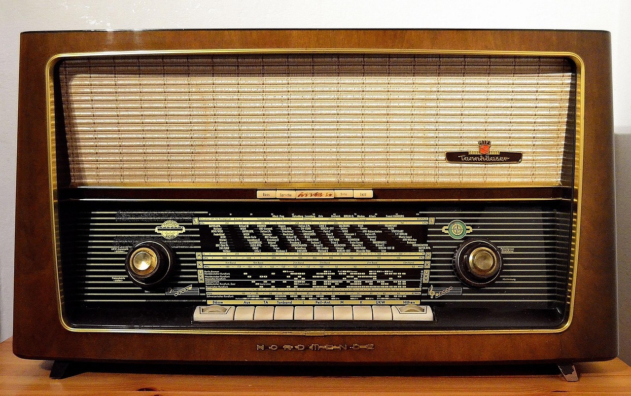 Detmold radio 1954856